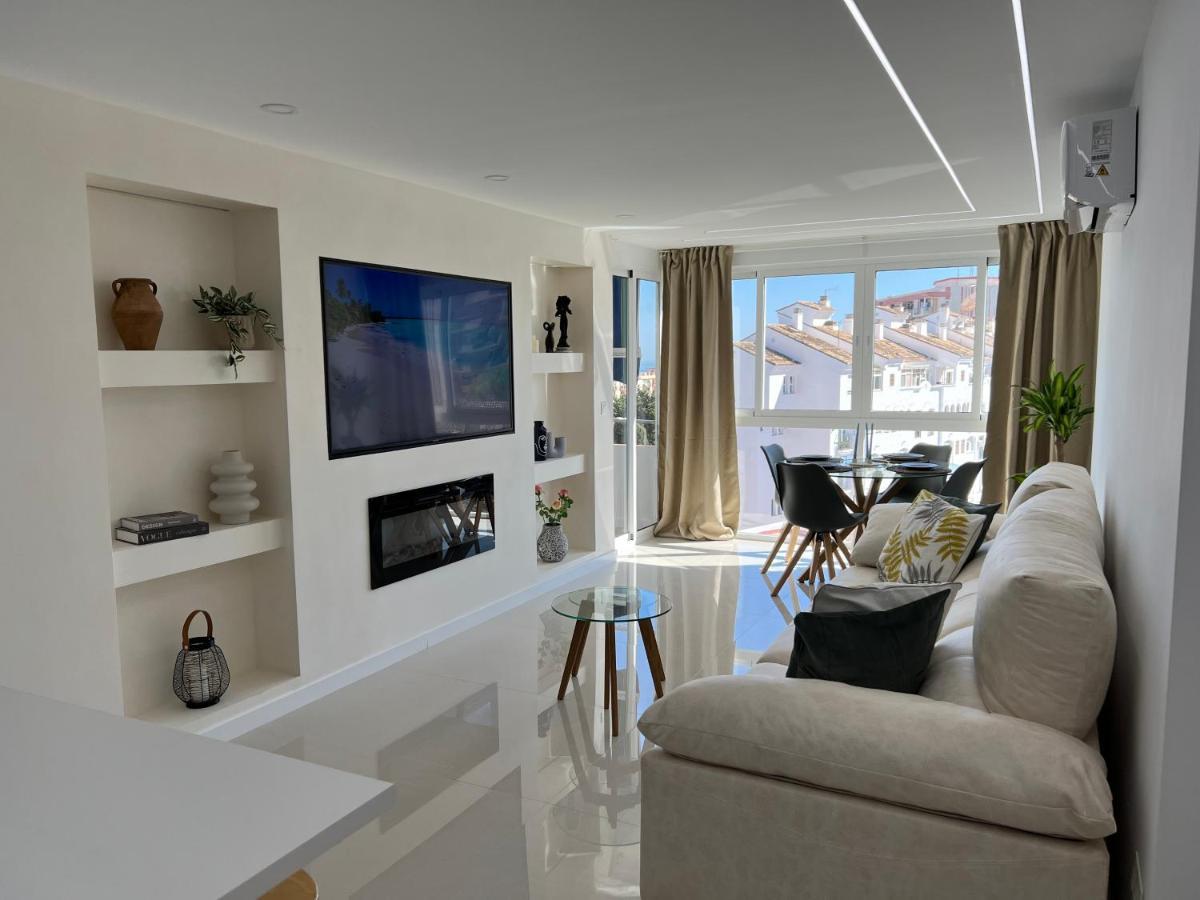 Luxury Bonanza Apartment เบนัลมาเดนา ภายนอก รูปภาพ