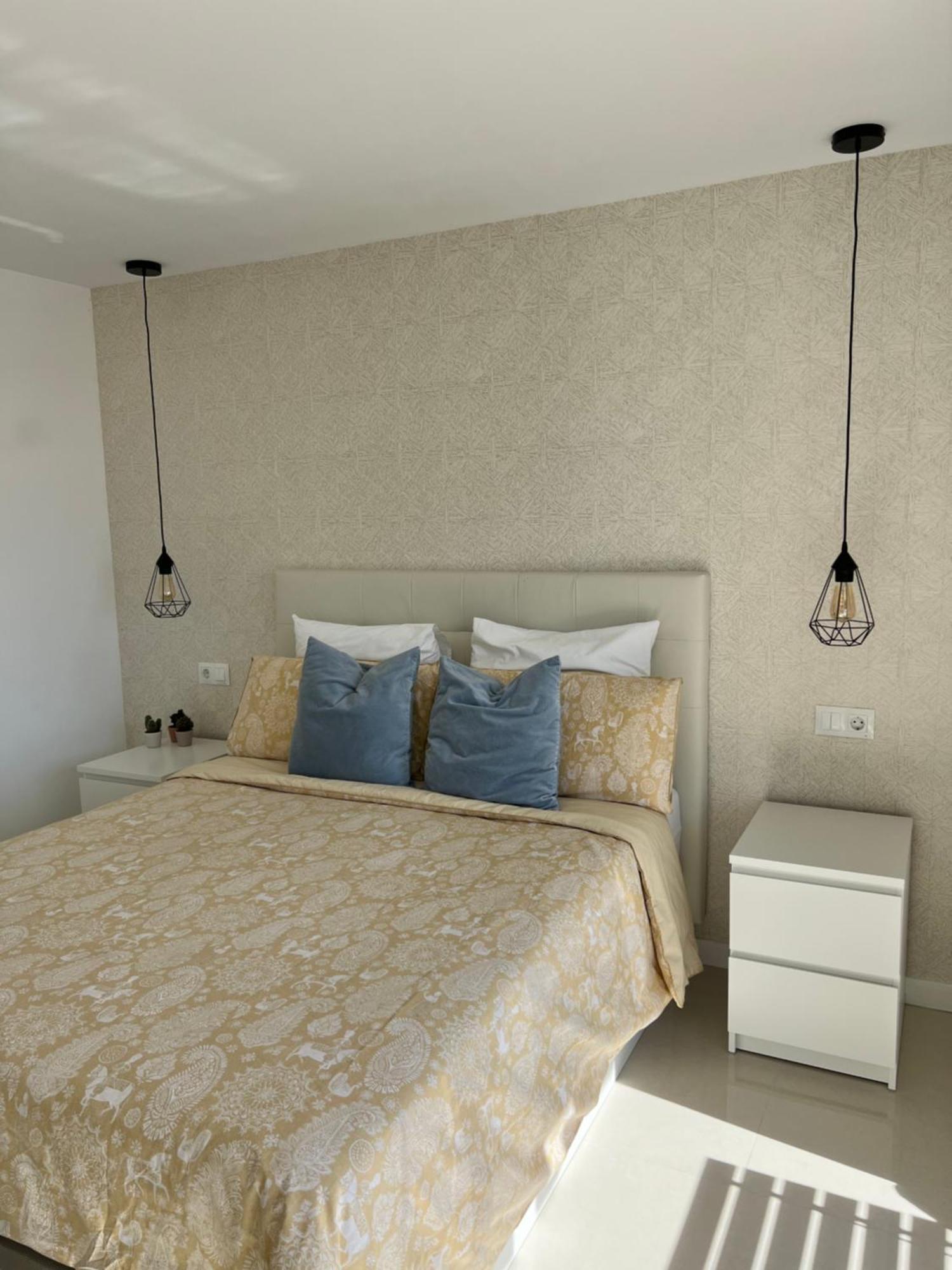 Luxury Bonanza Apartment เบนัลมาเดนา ภายนอก รูปภาพ