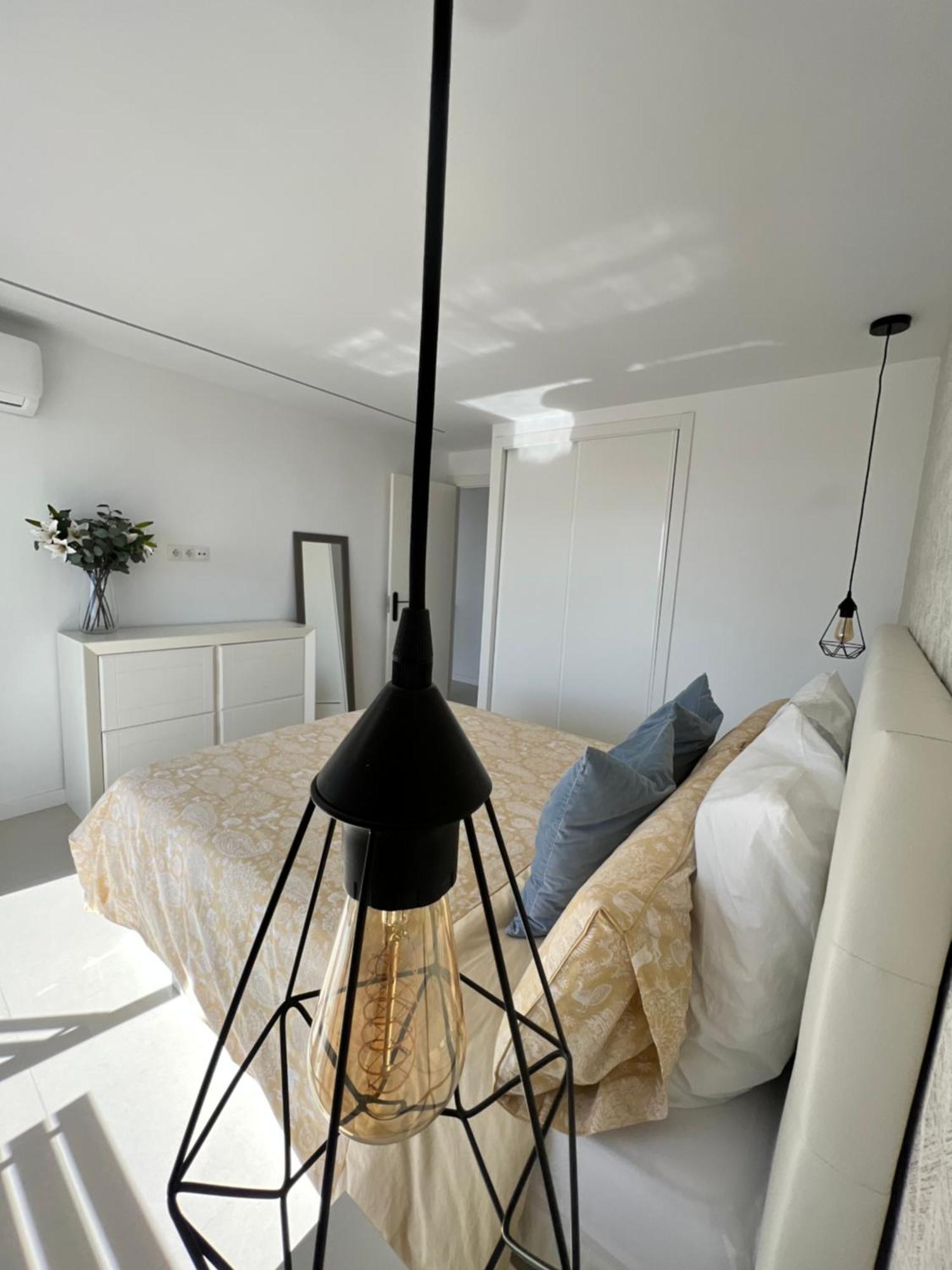 Luxury Bonanza Apartment เบนัลมาเดนา ภายนอก รูปภาพ